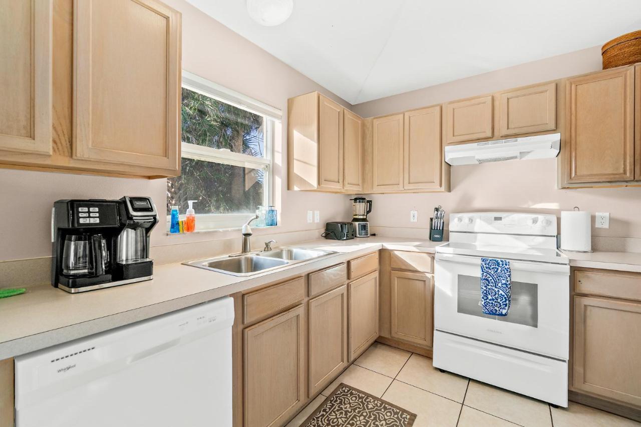 Sunset Serenity - 3Br Beach Townhome With Outdoor Patio - New Hot Tub, Steps To Ocean Fun! Melbourne Exterior photo